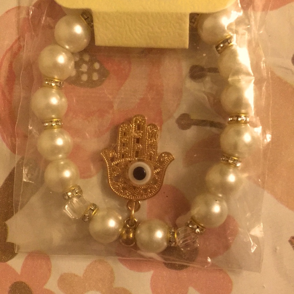 Hamza Hand Evil Eye Pearl Bracelet